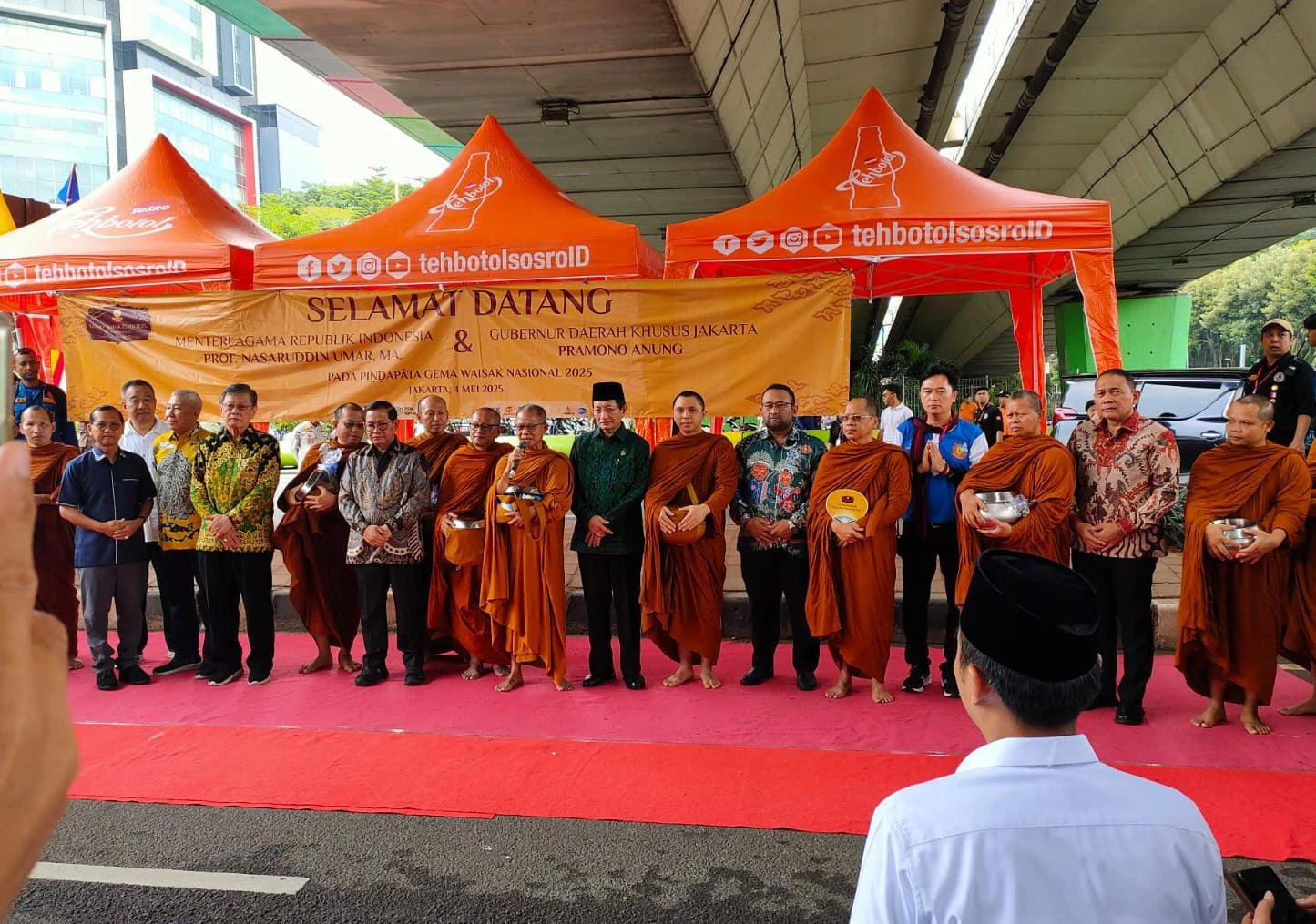 Gema Waisak Pindapata Nasional 2025 Sukses Digelar, Menag Hingga Pramono Turut Hadir