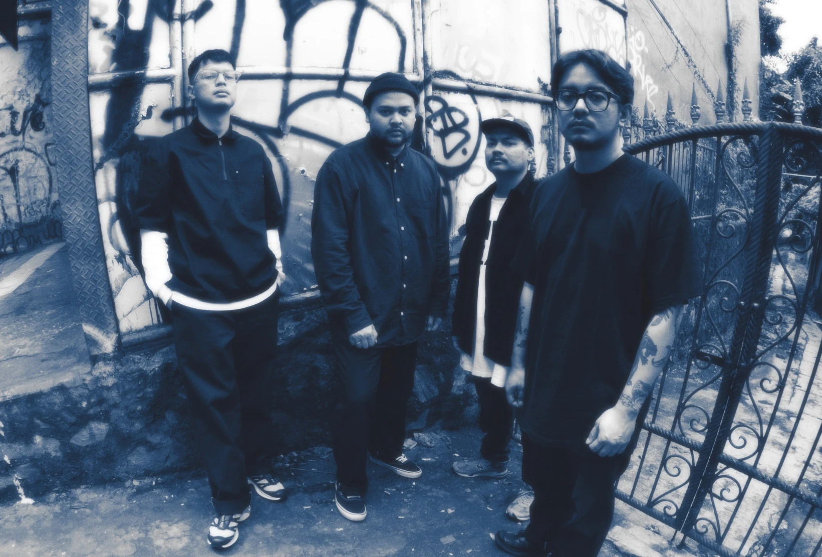 Coldskin Lepas Album Perdana, Fragments of Failure