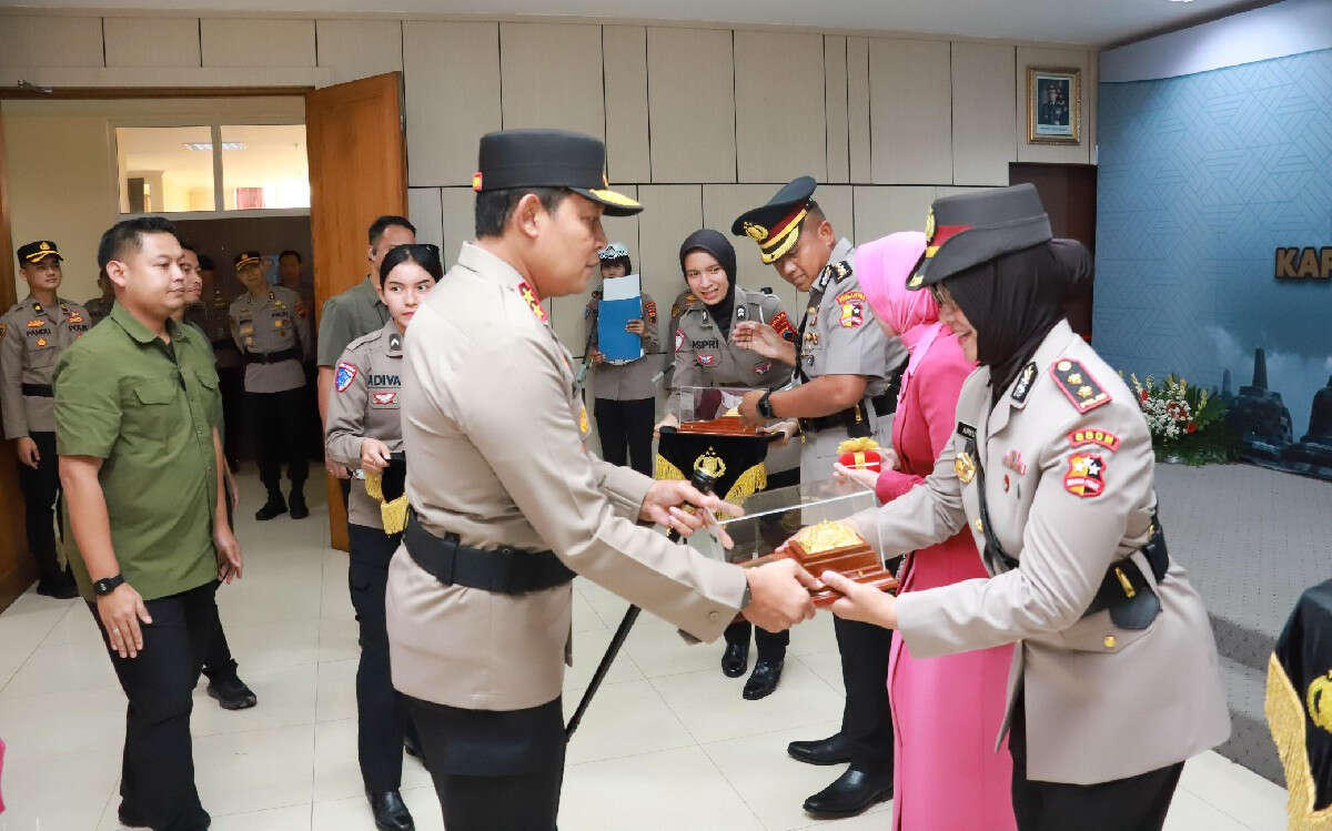 4 Kapolres Berganti, Kapolda Jateng: Wujudkan Kepuasan Publik & All Out Amankan Idulfitri