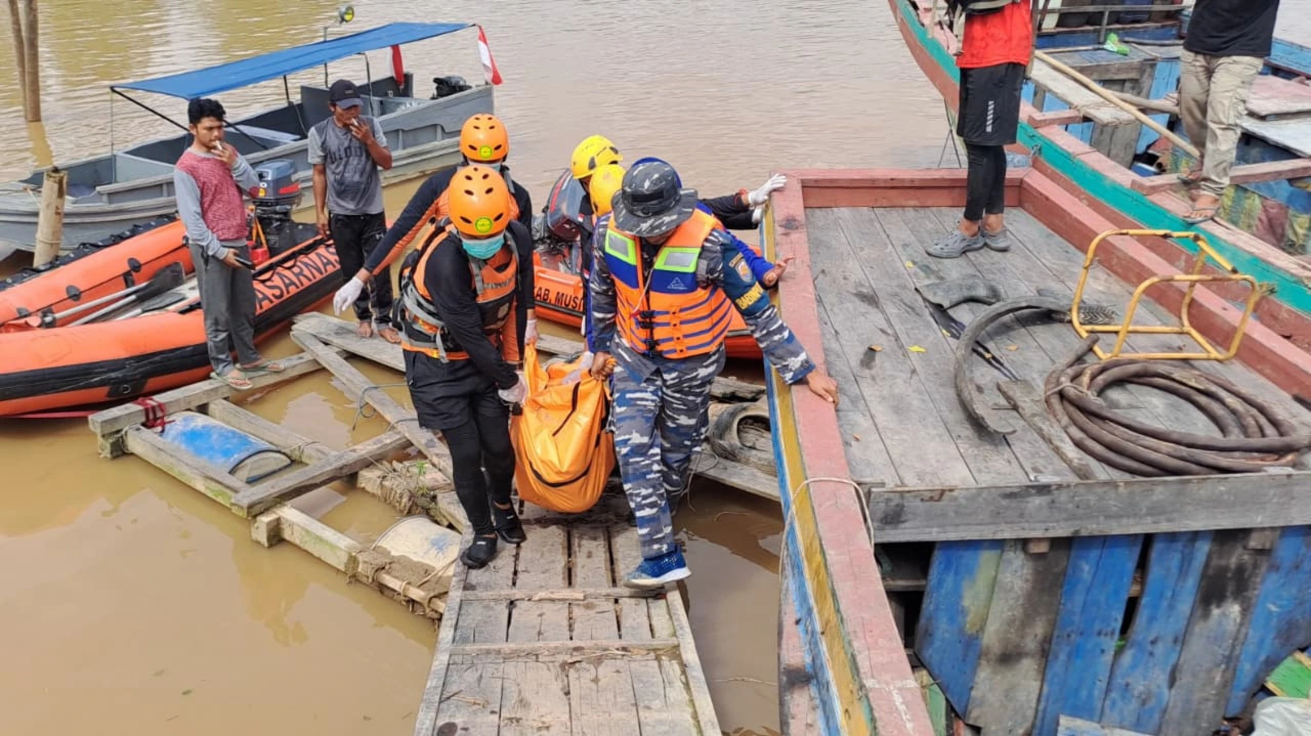 Jasad Operator Excavator yang Tenggelam di Sungai Dawas Ditemukan