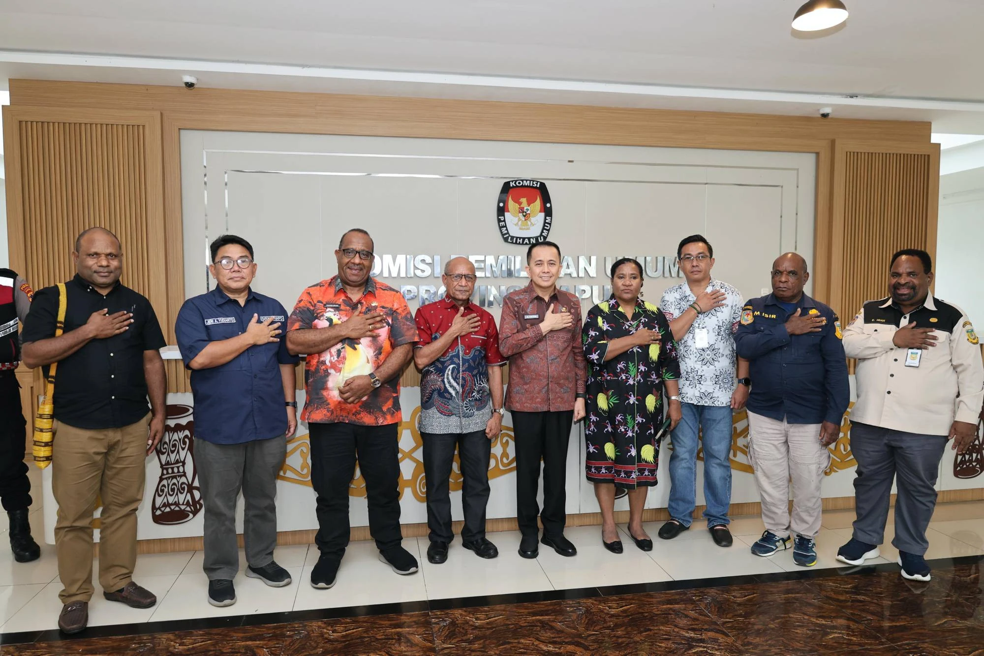 Pastikan Kesiapan PSU, Pj Gubernur Papua Agus Fatoni Kunjungi Kantor KPU