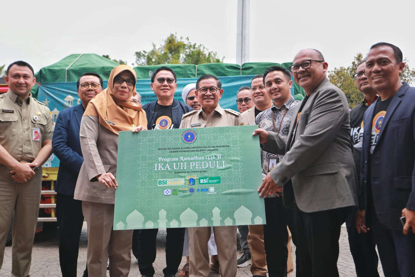 IKA UII Bantu Pemprov DKI Tangani Korban Banjir Jakarta