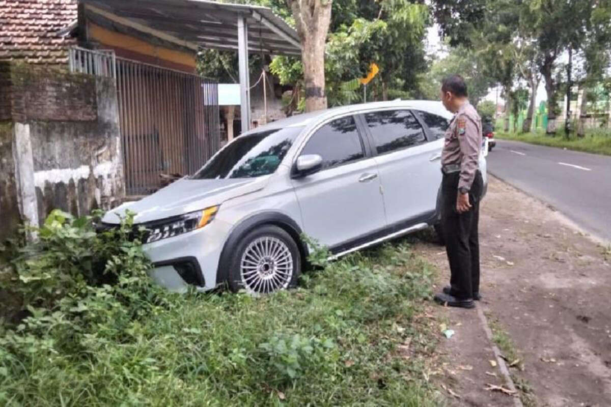 Ibu dan Balita di Kediri Ditabrak Mobil, Pengemudinya Mabuk?