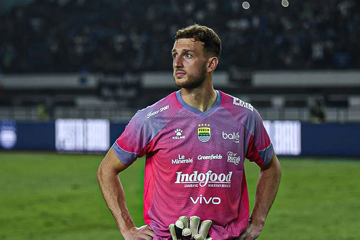 Super League: Kapan Adam Przybek Debut? Cedera Engkel Masih Hantui Kiper Persib Bandung