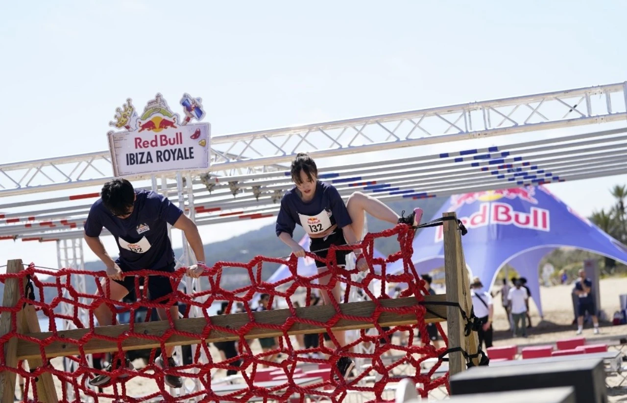 2 Mahasiswa Indonesia Bersinar di Ajang Red Bull Ibiza Royale Spanyol