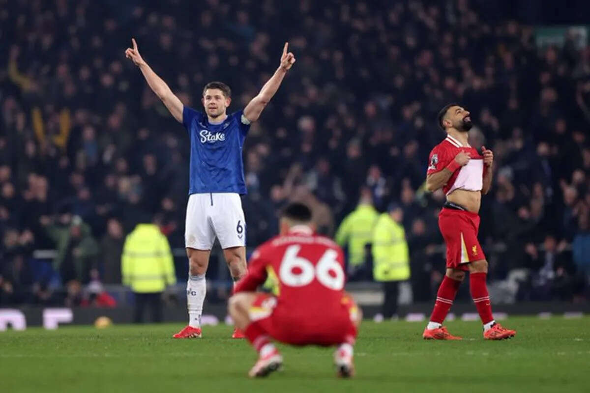 Derbi Merseyside, James Tarkowski Selamatkan Everton dari Kekalahan