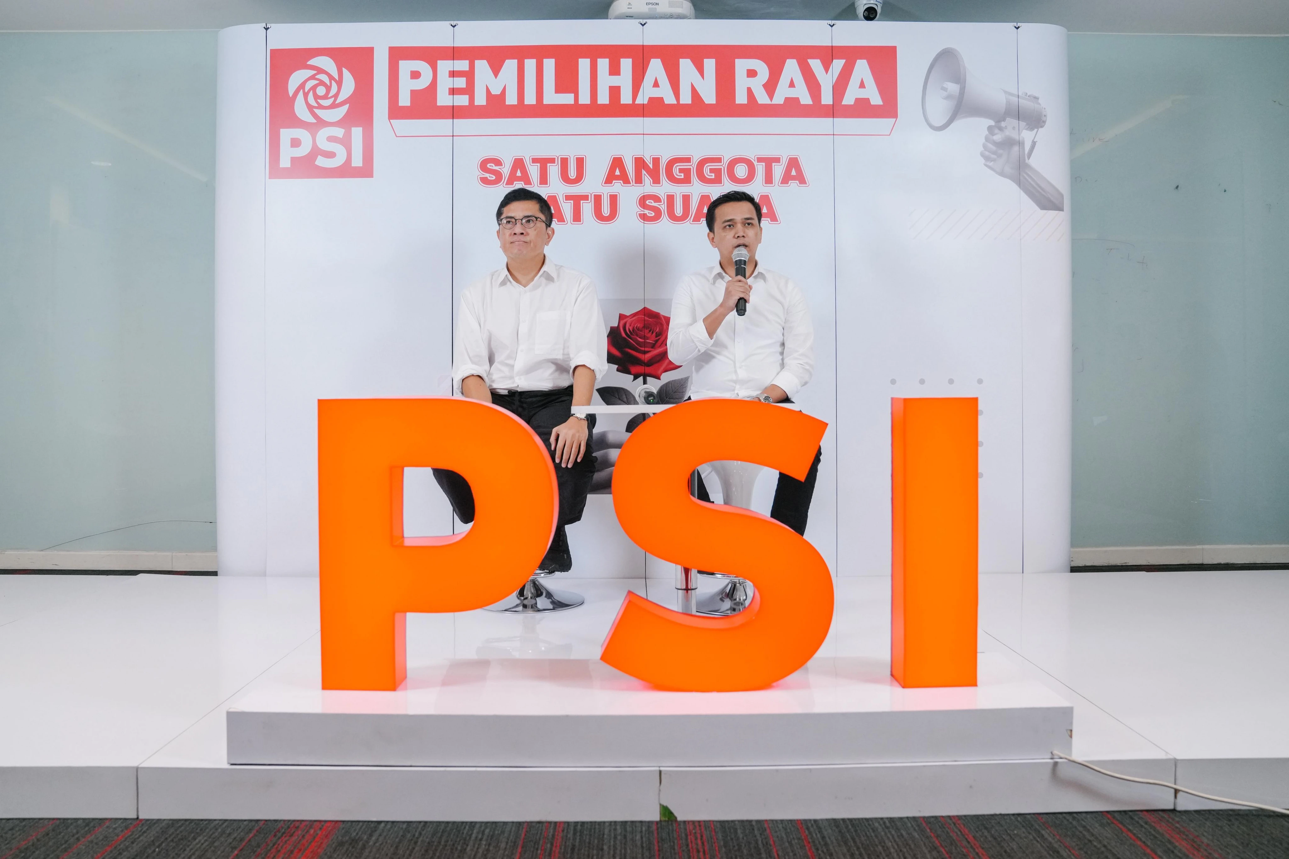 Pemilihan Ketum PSI: Kader Sambut Antusias Hari Pertama Pemungutan Suara Online