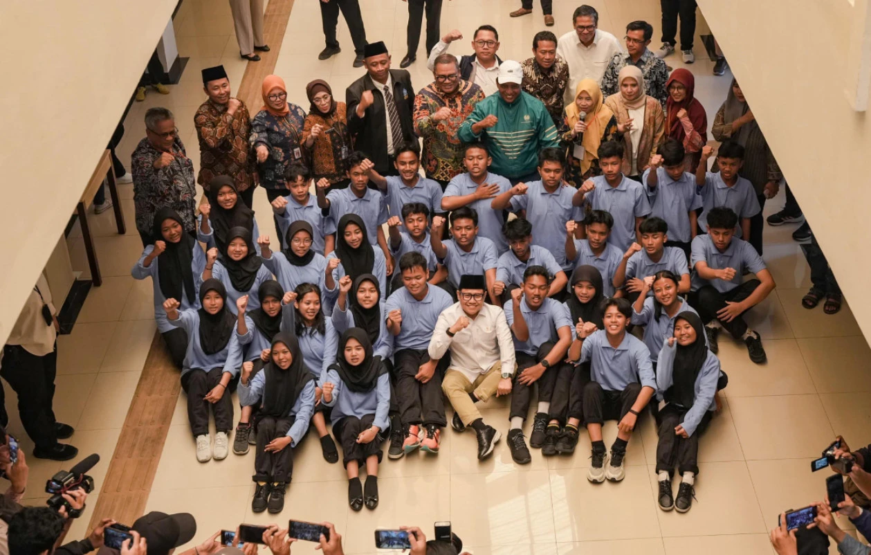 Menko Muhaimin Memuji Dukungan Unesa Untuk Sekolah Rakyat