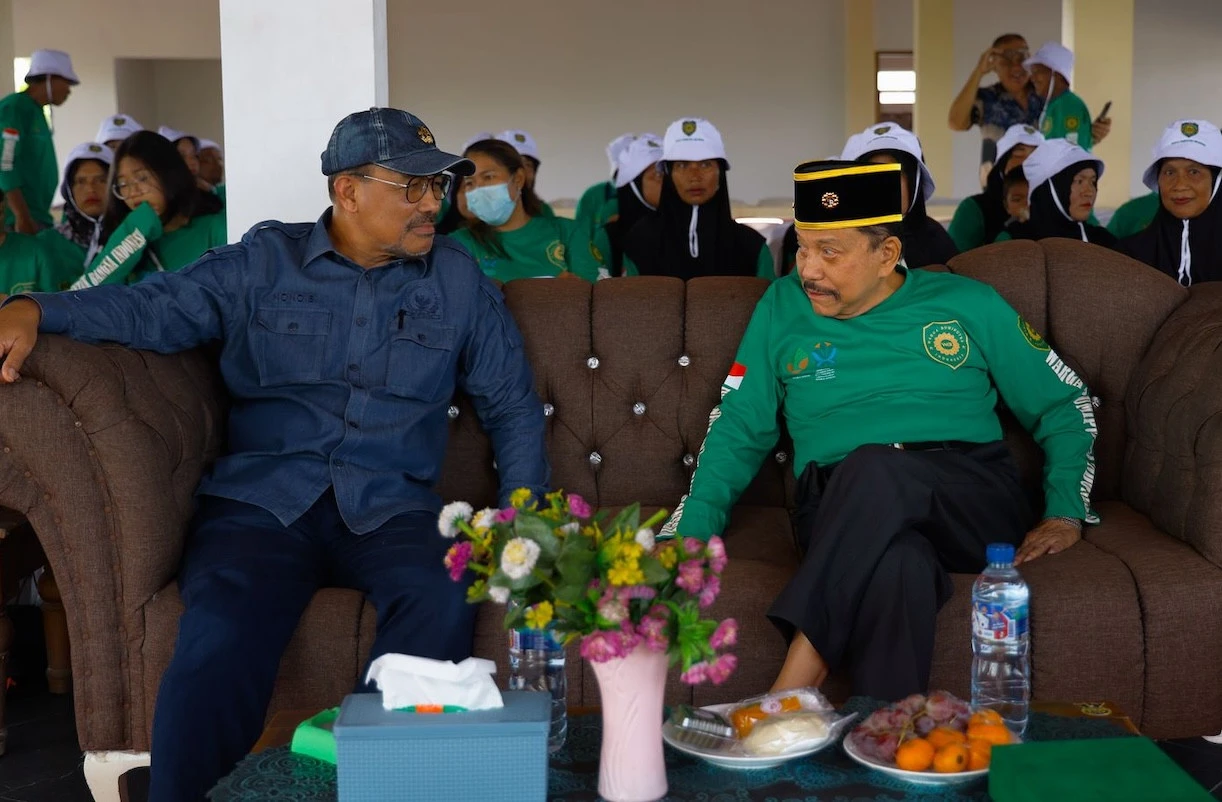 Area Mangrove Terus Menyusut, Pak Hendro dan Agung Sedayu Gelar Aksi Restorasi di Teluk Naga