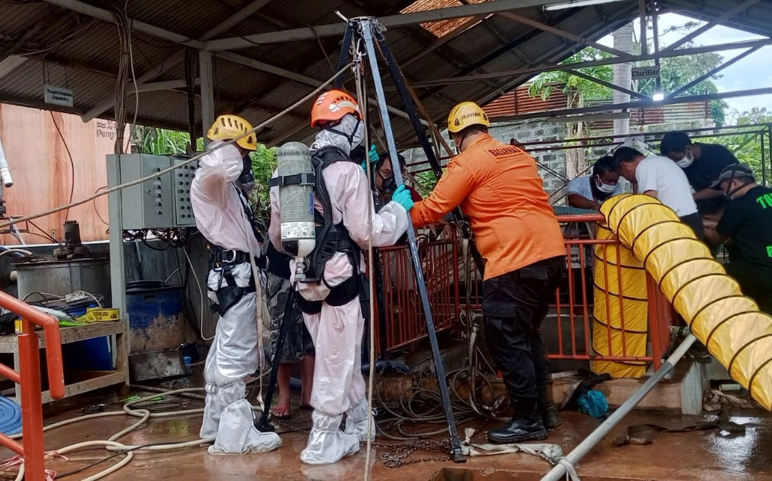 Terpeleset, 3 Mekanik Tewas Terjatuh ke Sumur Limbah di Sumedang