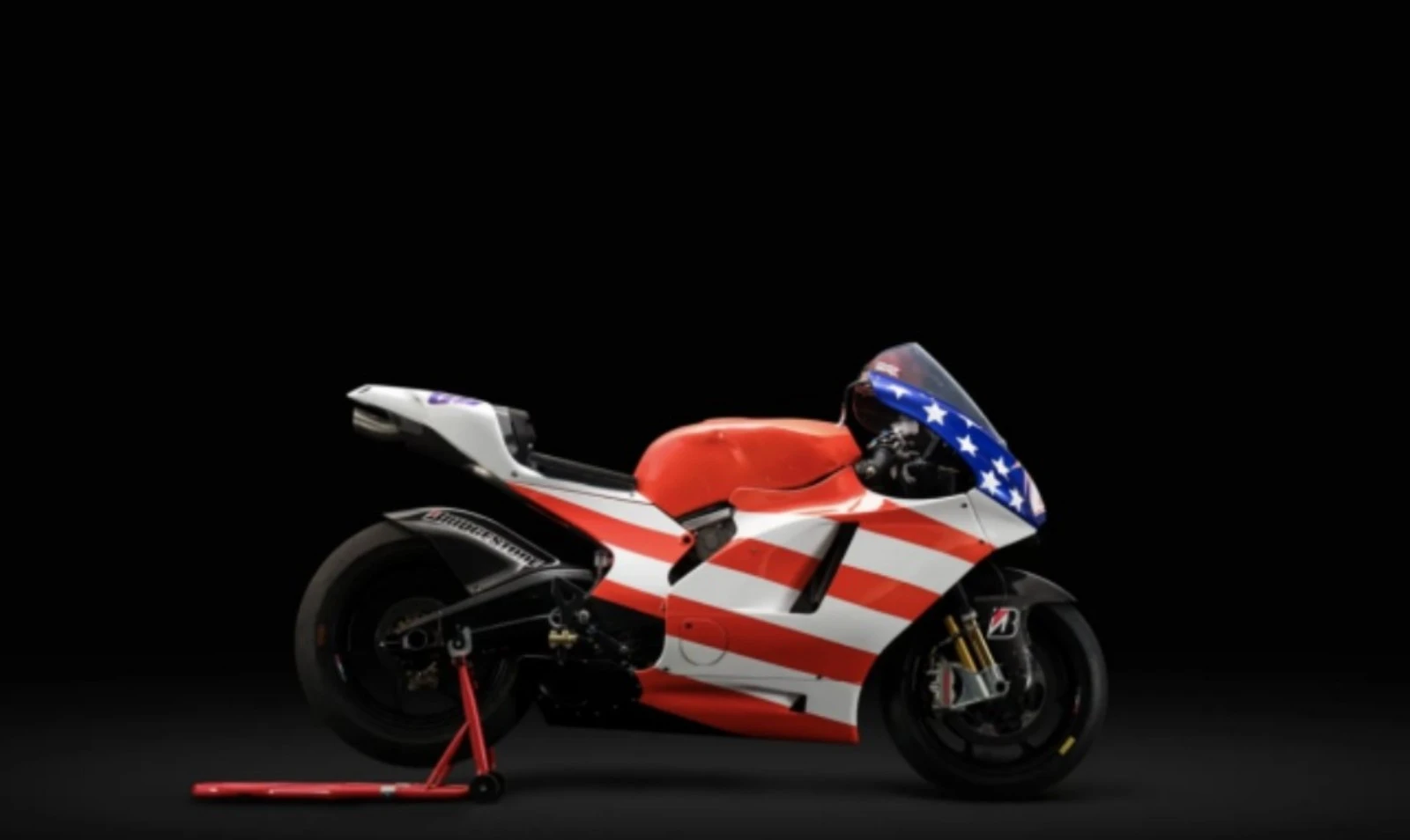 Motor Balap Nicky Hayden dengan Tampilan Patriotik dan Tanpa Sponsor Dilelang