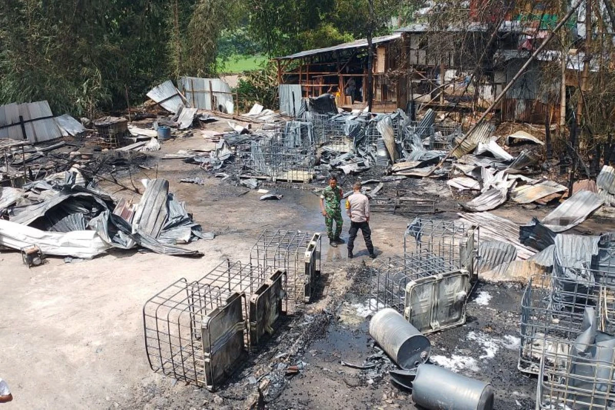 Begini Kondisi Gudang Penimbunan BBM Terbakar di Bukittinggi
