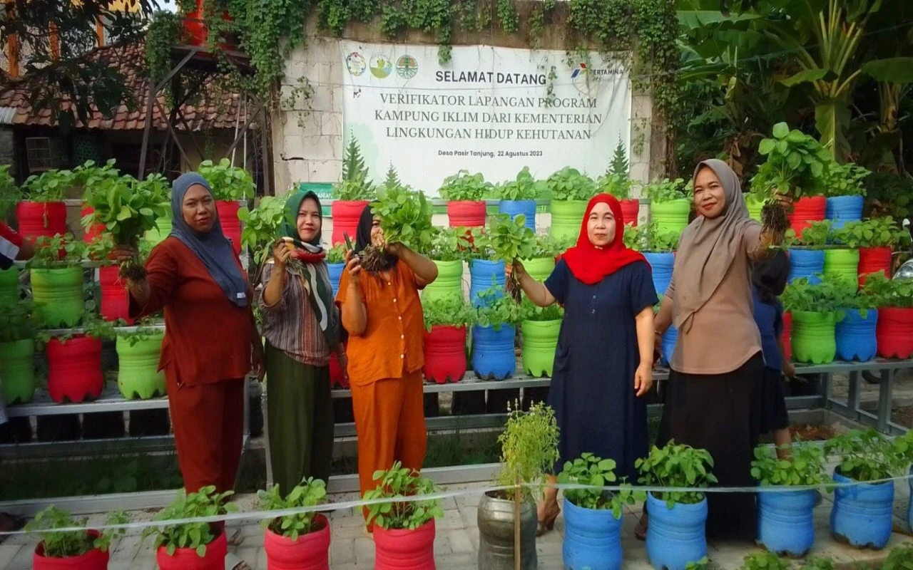 Pertamina Patra Niaga Raih Penghargaan di Hari Jadi Kabupaten Karawang
