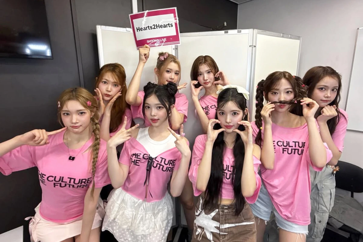 Viral Iklan Shopee 9.9 Super Shopping Day, Penampilan Hearts2Hearts Bikin Netizen Terpukau