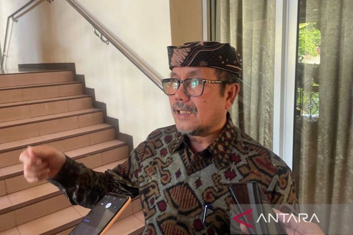 Camat Gempol Gugat Aturan Batas Usia Pensiun ASN ke MK, Begini Respons Bupati Imron