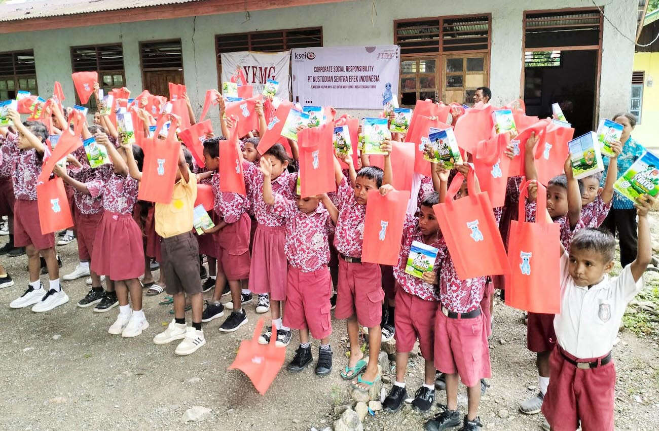 Sinergi Sosial Tingkatkan Kesehatan dan Semangat Belajar Anak NTT