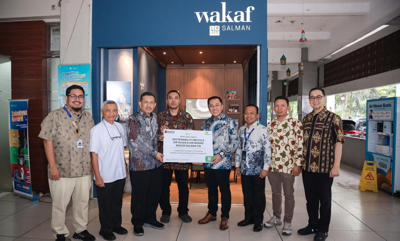 Pegadaian Serahkan Bantuan Hibah Kepada Yayasan Pembina Mesjid Salman ITB