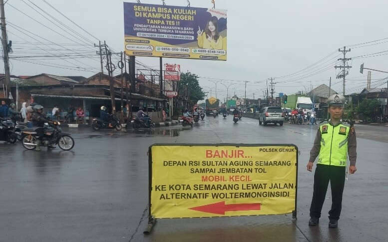 Pantura Kaligawe Semarang Banjir Hari Ini, Simak Cerita Rizky & Doni, Parah