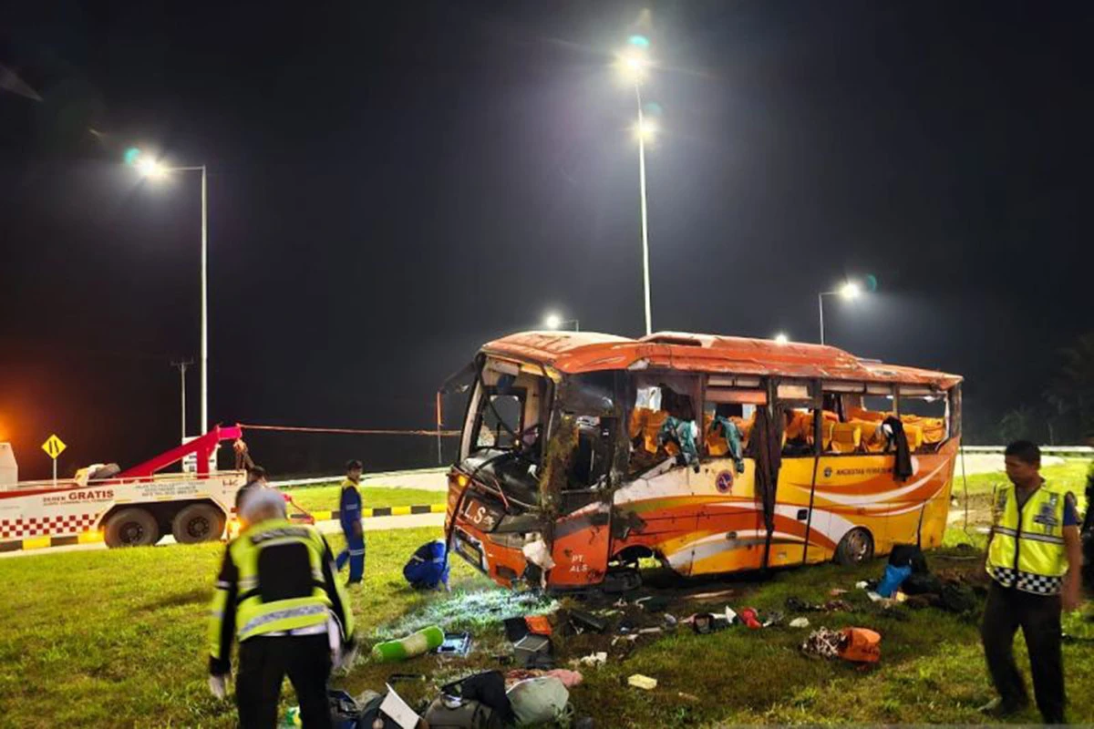 Bus ALS Kecelakaan di Tol Padang-Sicincin Membawa Atlet Asal Sumut, 2 Orang Tewas