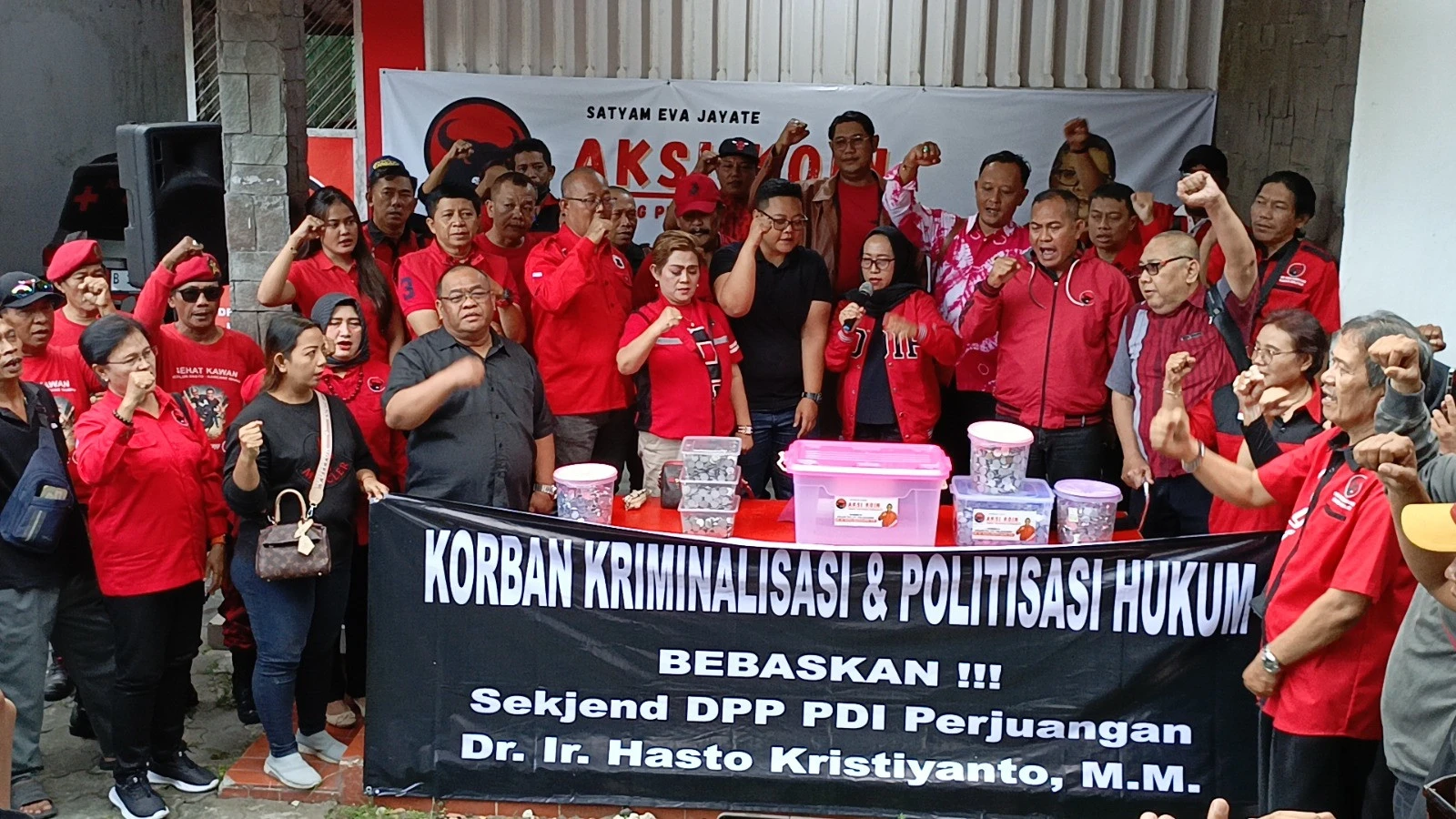 Warga Yogyakarta Kumpulkan 25 Juta Koin Dukungan untuk Hasto Kristiyanto