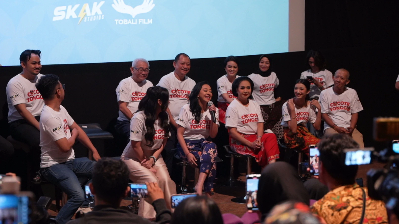 6 Alasan Harus Menonton Film Cocote Tonggo