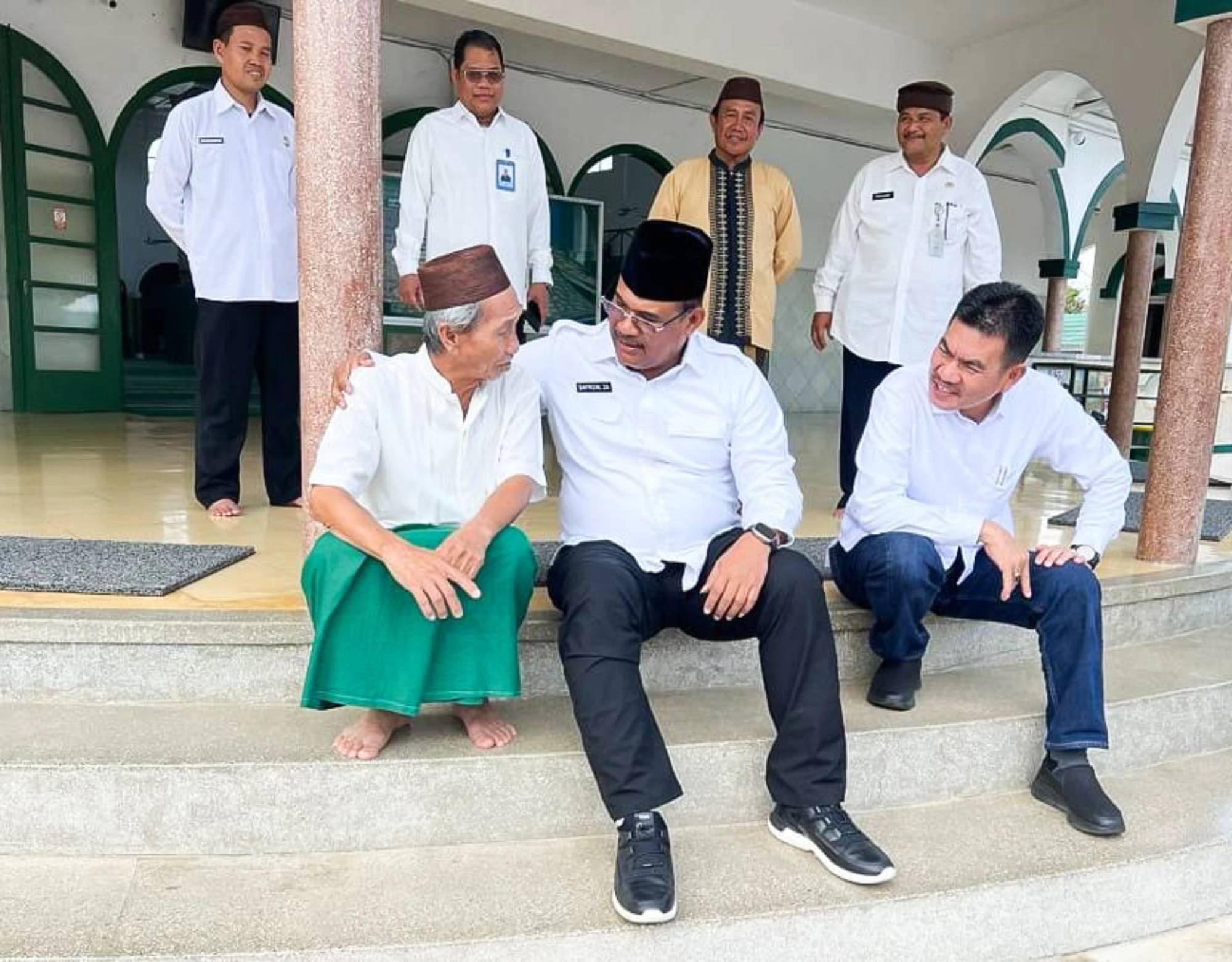 Selamat, Safrizal ZA Raih Penghargaan dari The Aceh Post