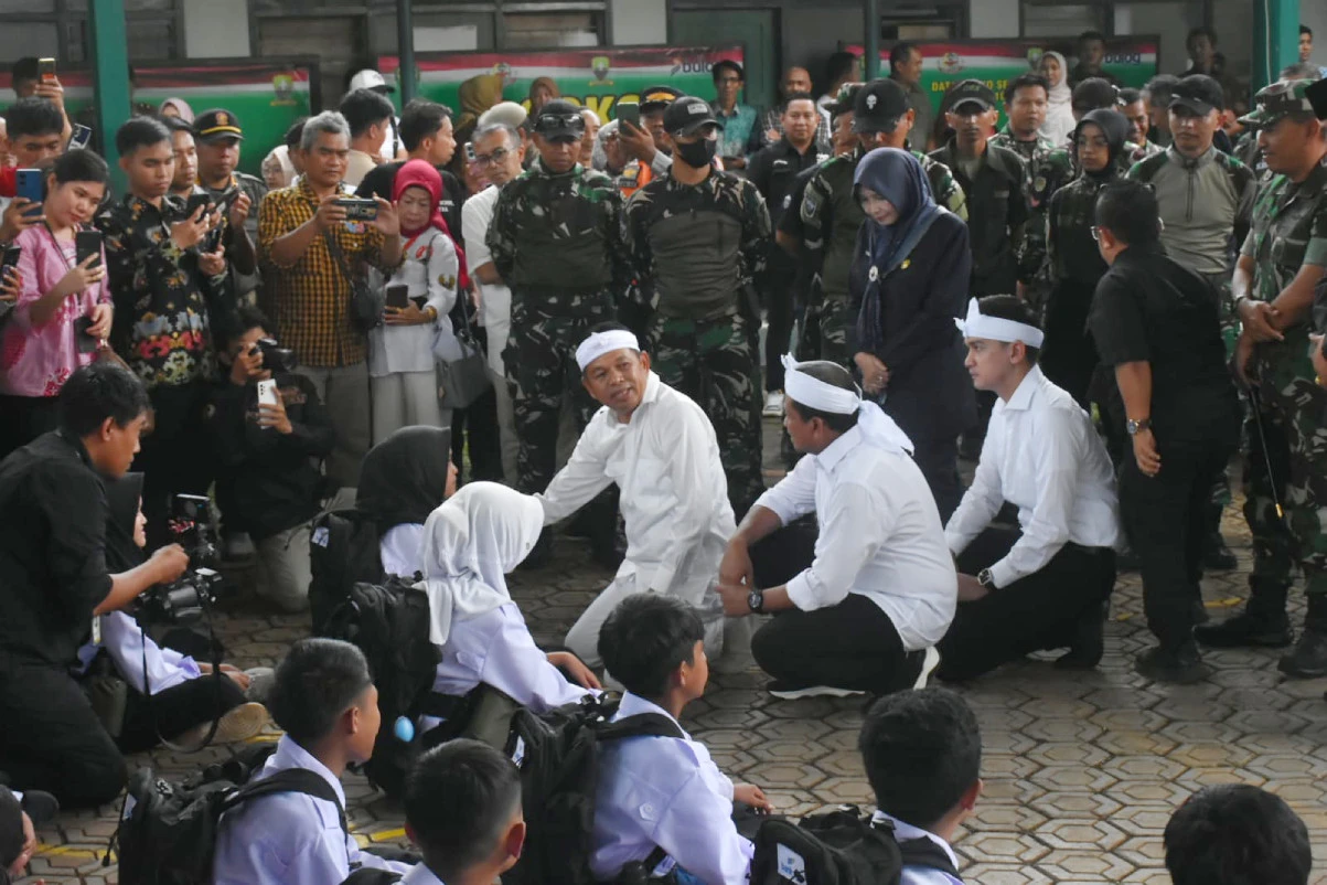 KDM Bakal Kirim Guru & Pegawai Malas ke Barak, Sumedang Tampil Beda