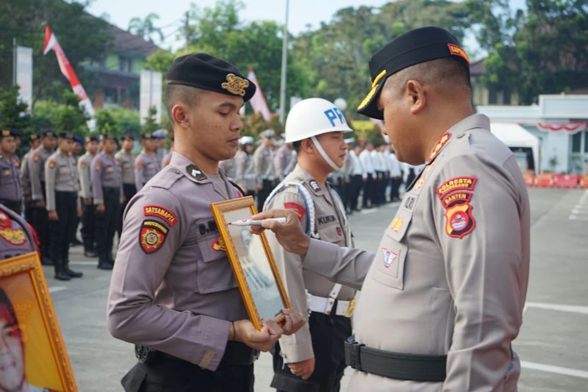 Melanggar Kode Etik, 2 Anggota Polresta Tangerang Dipecat