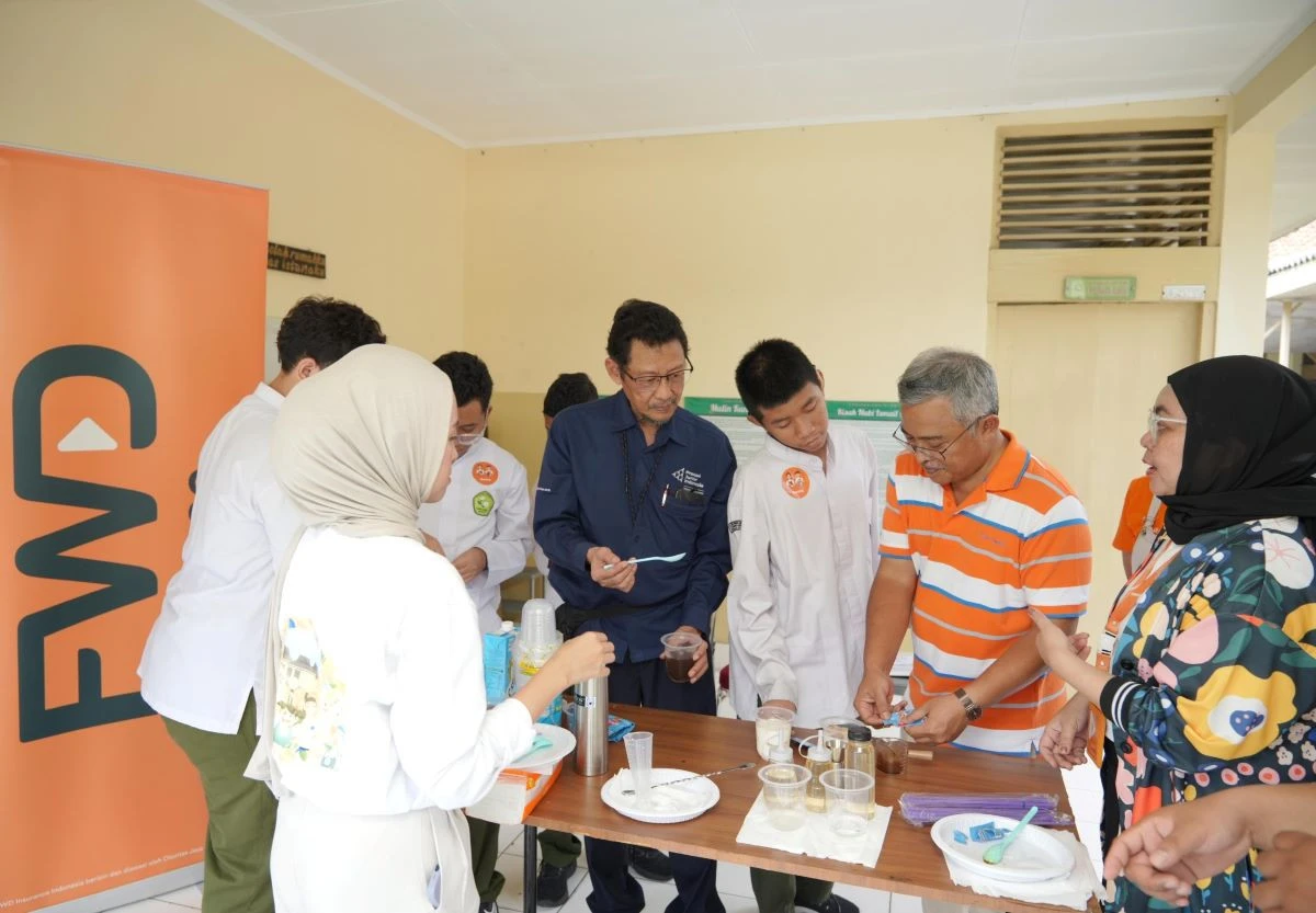 Lewat Community Care Month, FWD Insurance Ingin Lakukan Aksi Sosial Nyata Bagi Warga