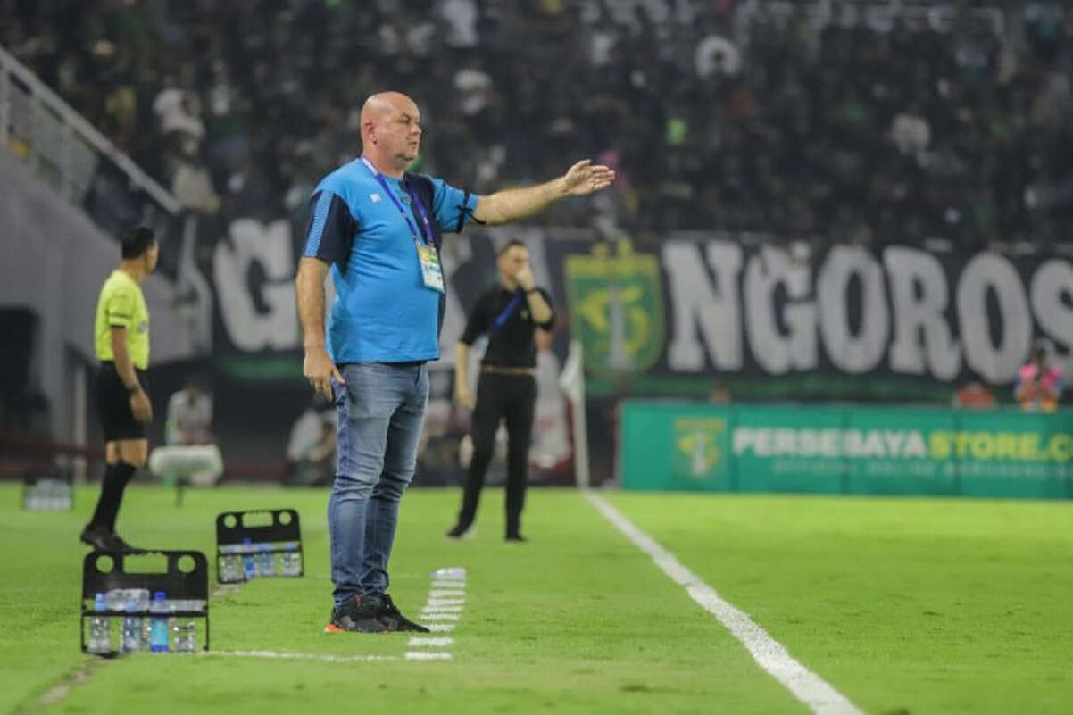 Persib Kalah Tebal, Bojan Hodak Ungkap Keputusannya yang Salah