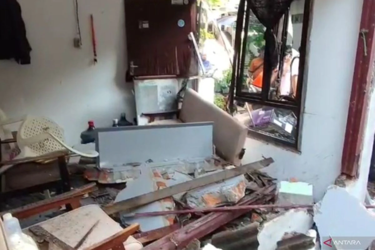 2 Rumah Hancur Gegara Ledakan Tabung Gas Ukuran 12 Kg di Jaktim