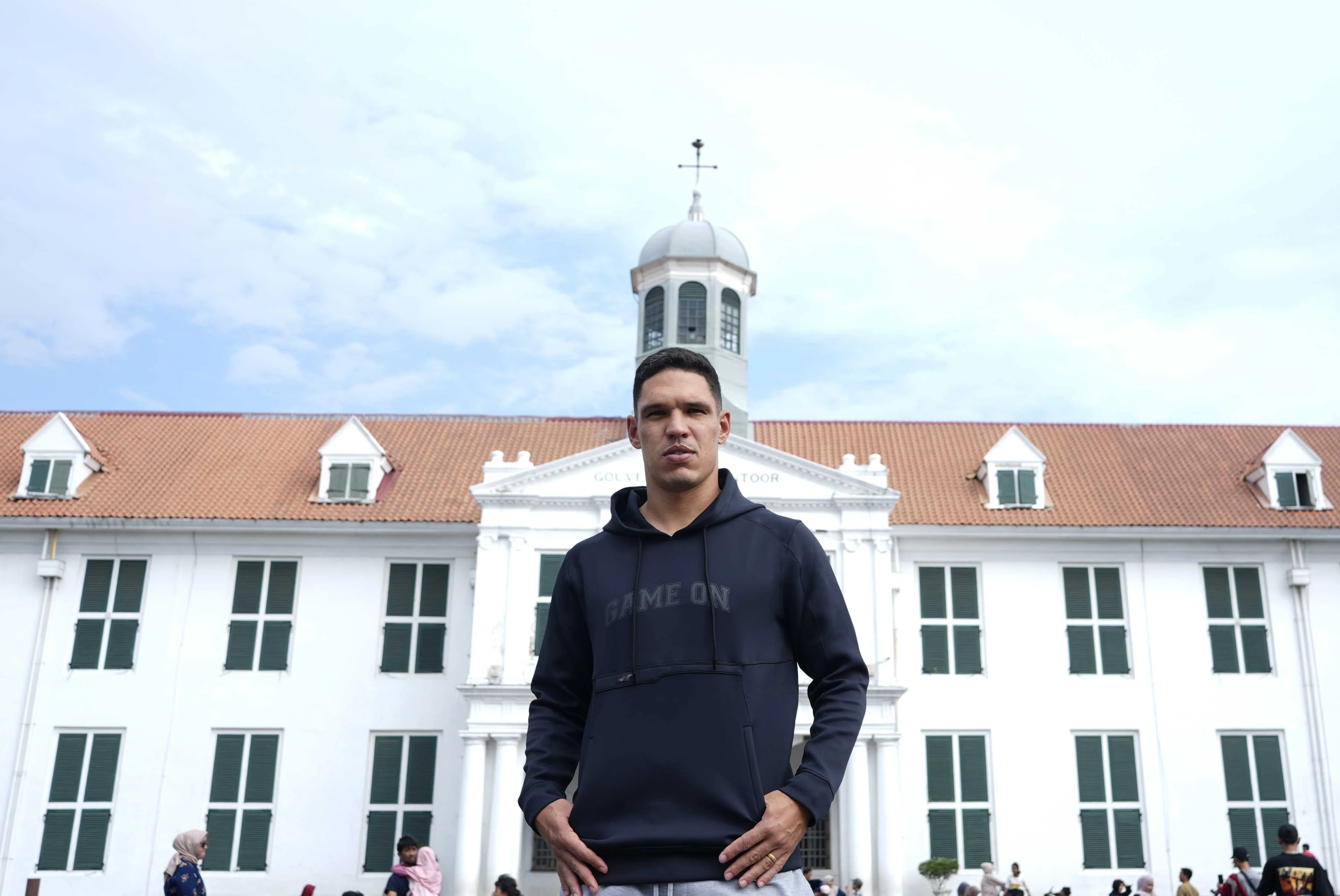Persija Mengumumkan Van Basty Sousa Sebagai Pemain Baru, Selanjutnya Thom Haye dan Jordi?