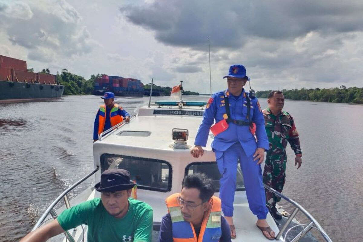 Kru Kapal Asal Malaysia Tenggelam di Sungai Siak