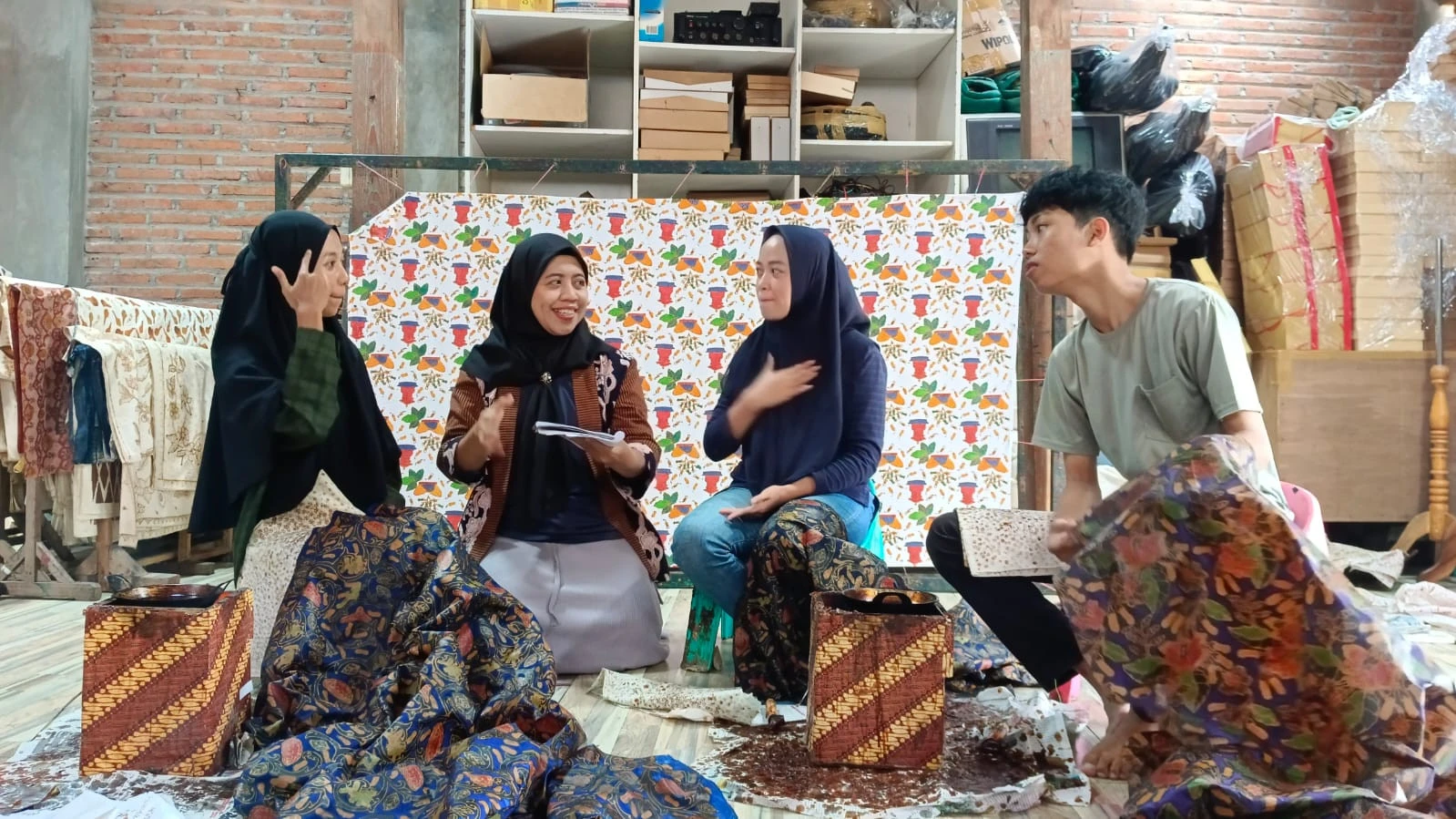 Pertamina Salurkan Hibah Alat Teknologi Senilai Rp 800 Juta pada Pemenang UMK Academy