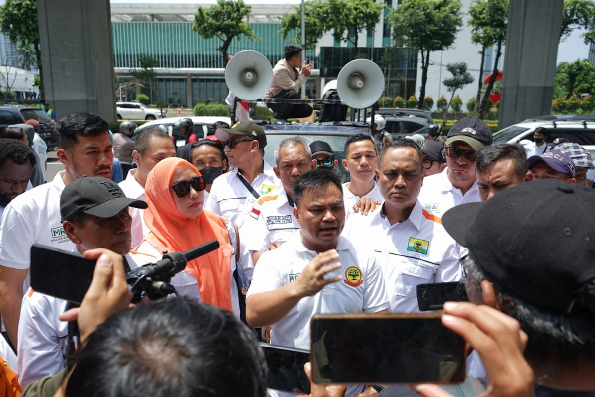 Demo di Kemenkum, Massa Partai Berkarya Tuntut Menteri Sahkan Hasil Munas