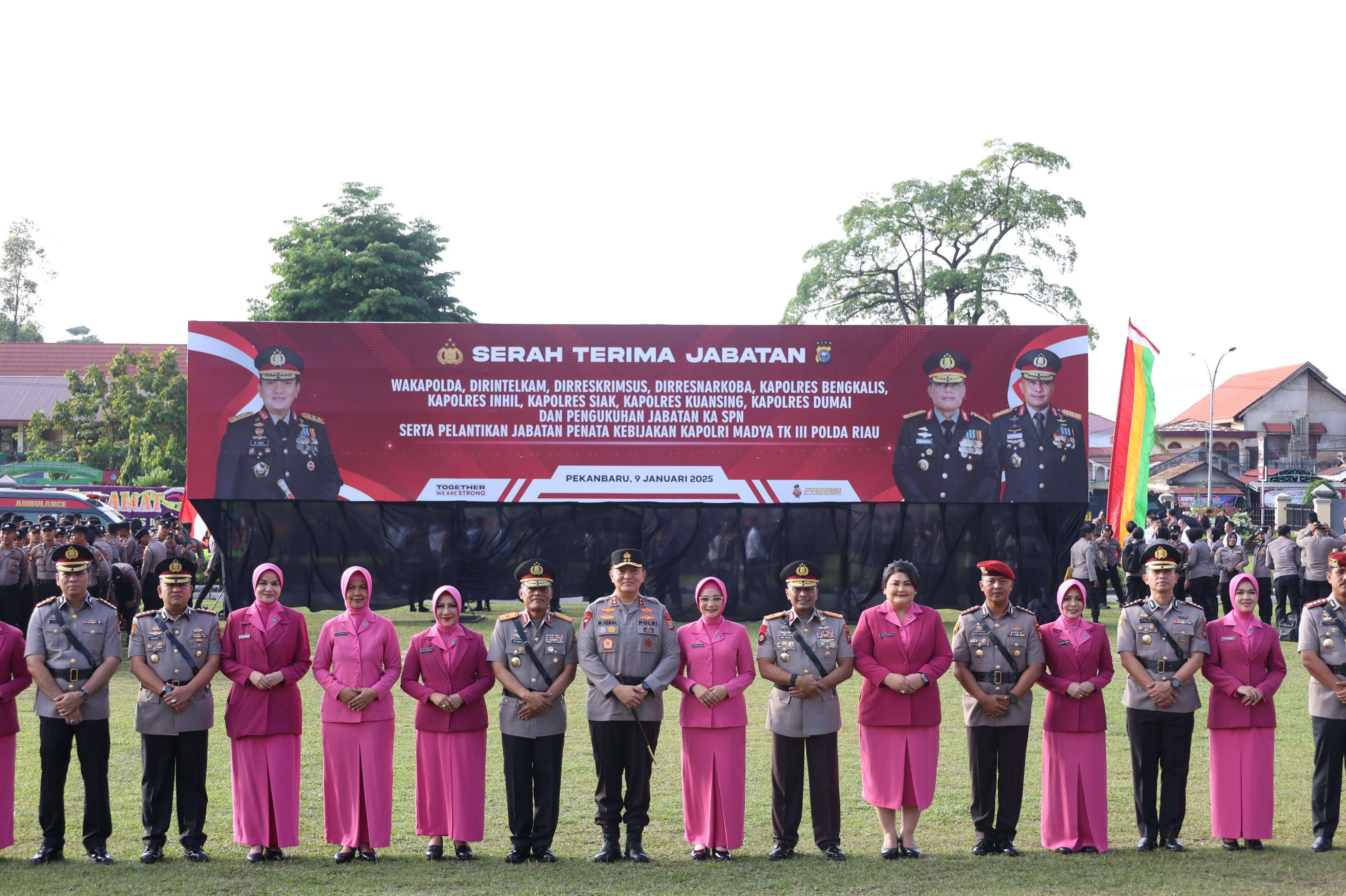 Sertijab Wakapolda Riau dan PJU, Irjen Iqbal Ingatkan Komitmen Melayani Masyarakat