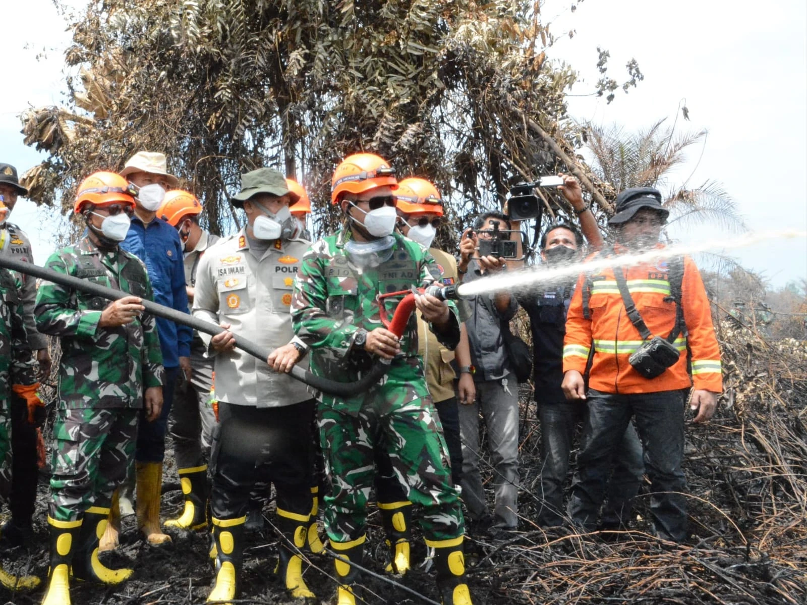 Pangdam I/BB Terjun Langsung untuk Penanganan Karhutla di Rohil