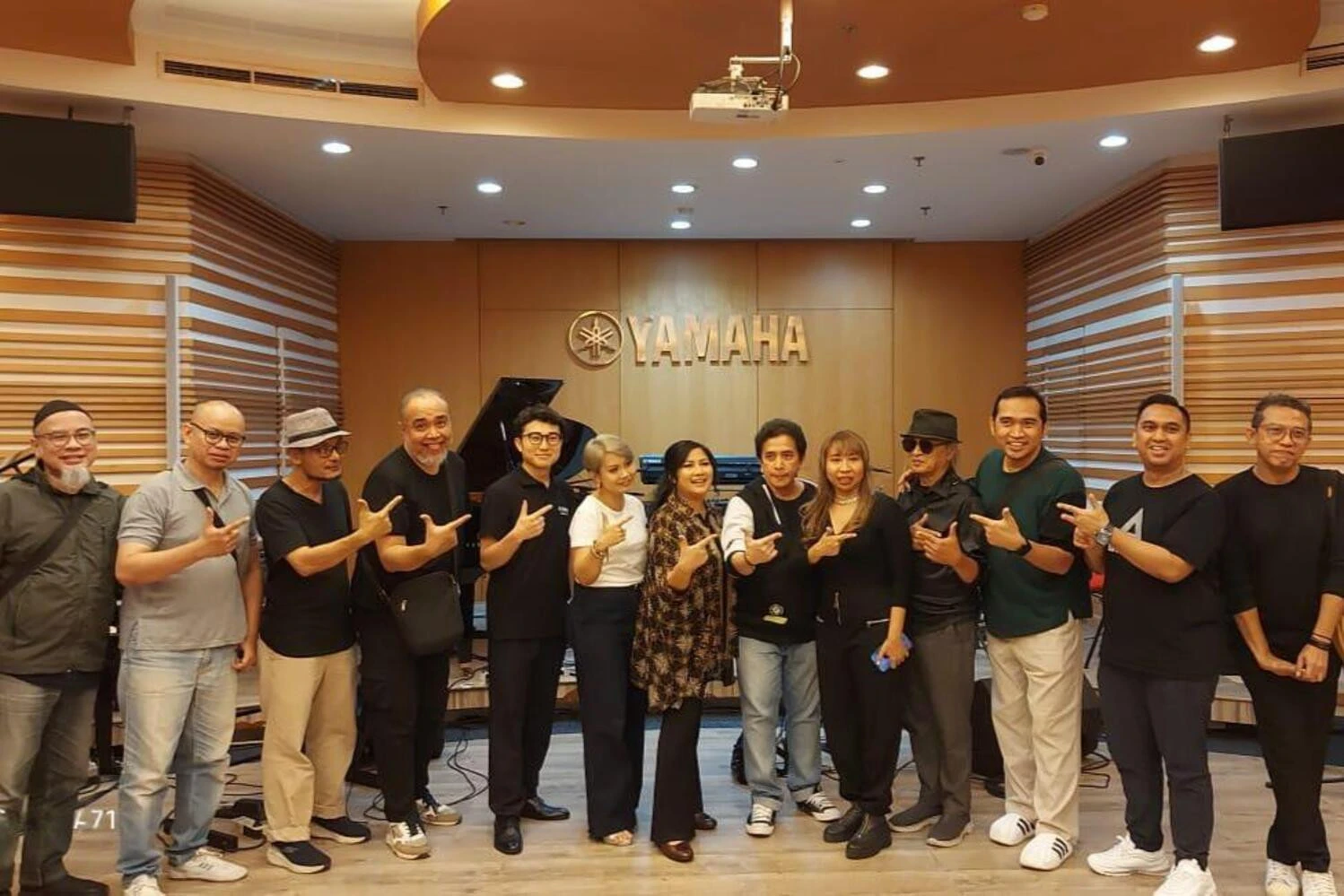 Begini Keseruan Rangkaian Synth Wave Revival: 80s Music with Yamaha