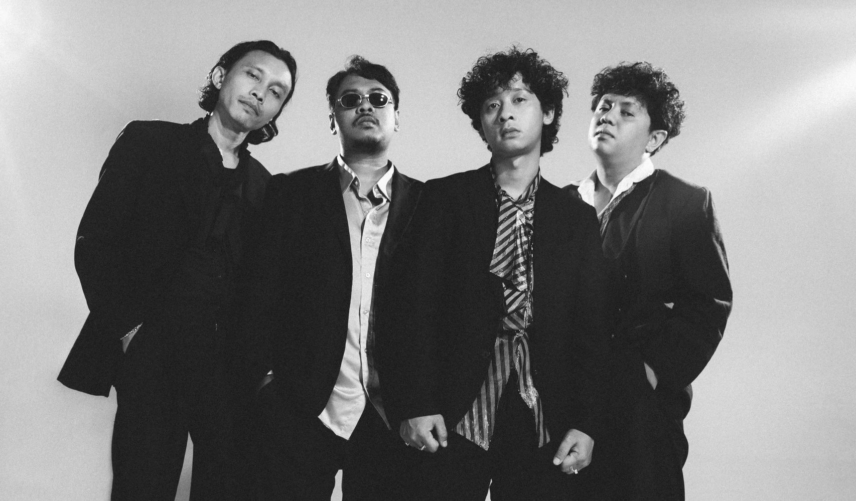 Coldiac Berkolaborasi dengan Band Rock asal Thailand, Slot Machine