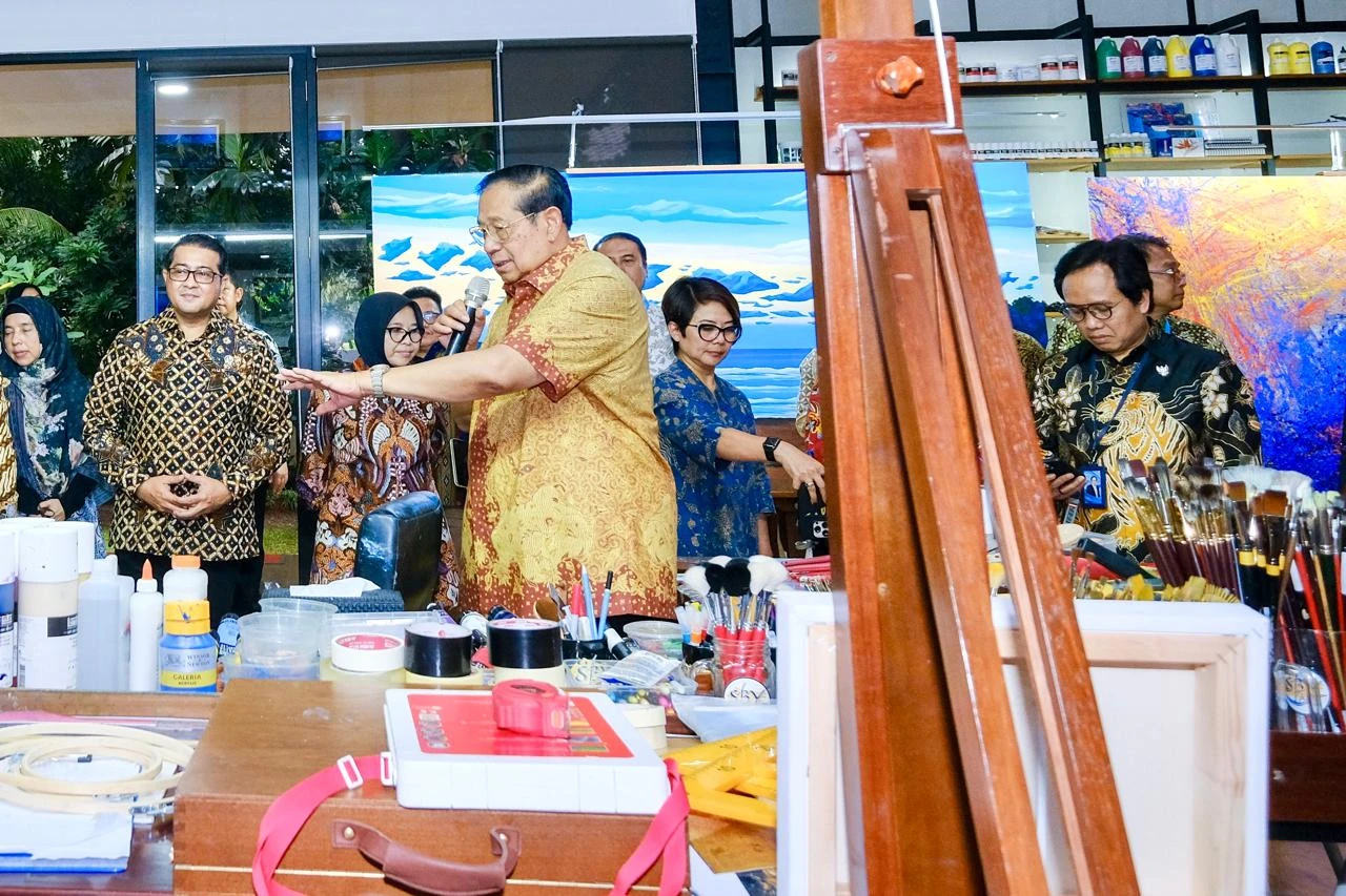 Saat SBY Pamerkan Karya dan Rencana Proyek Seninya ke Menekraf di Cikeas Art Gallery