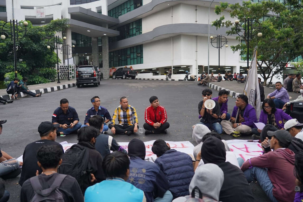 Mahasiswa Unpak Demo di DPRD Kota Bogor, Ini Tuntutannya