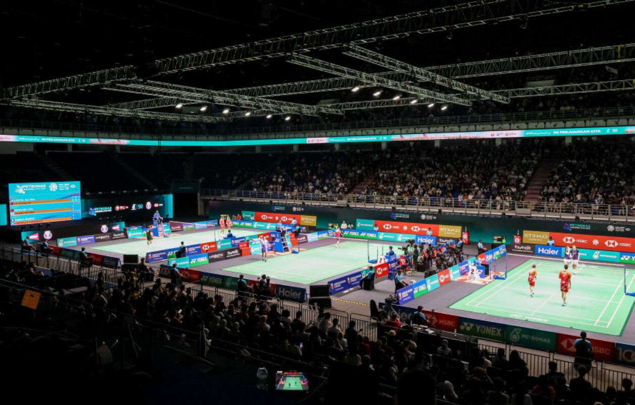 Malaysia Open 2025: Atap Stadion Bocor, Axelsen dan Jorji Tumbang