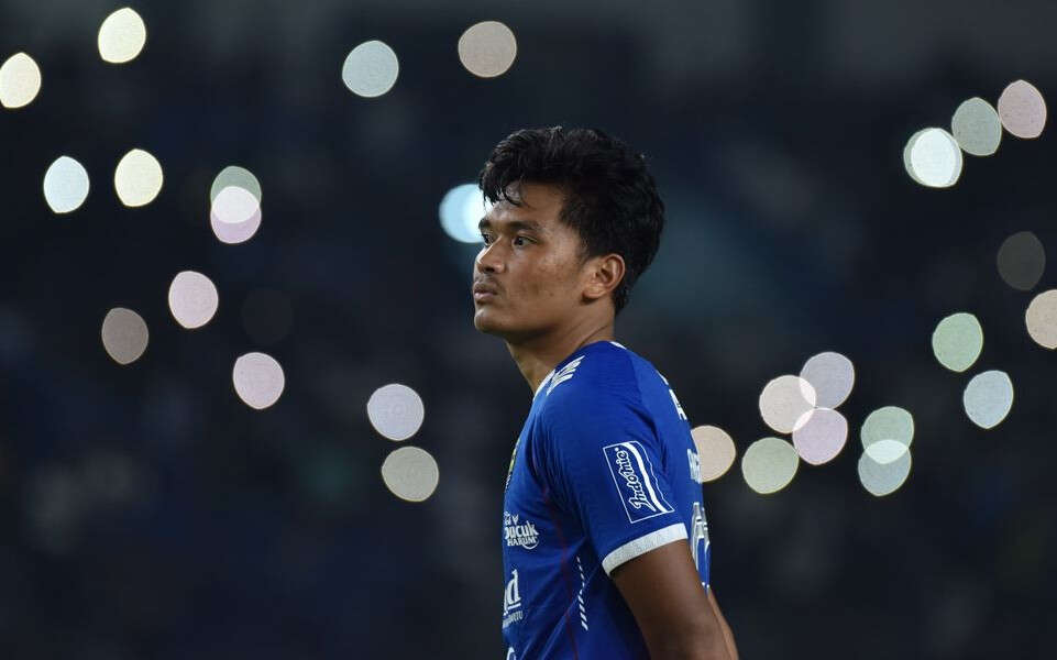 Gelandang Baru Persib Bandung Terpukau Atmosfer Bobotoh di Stadion