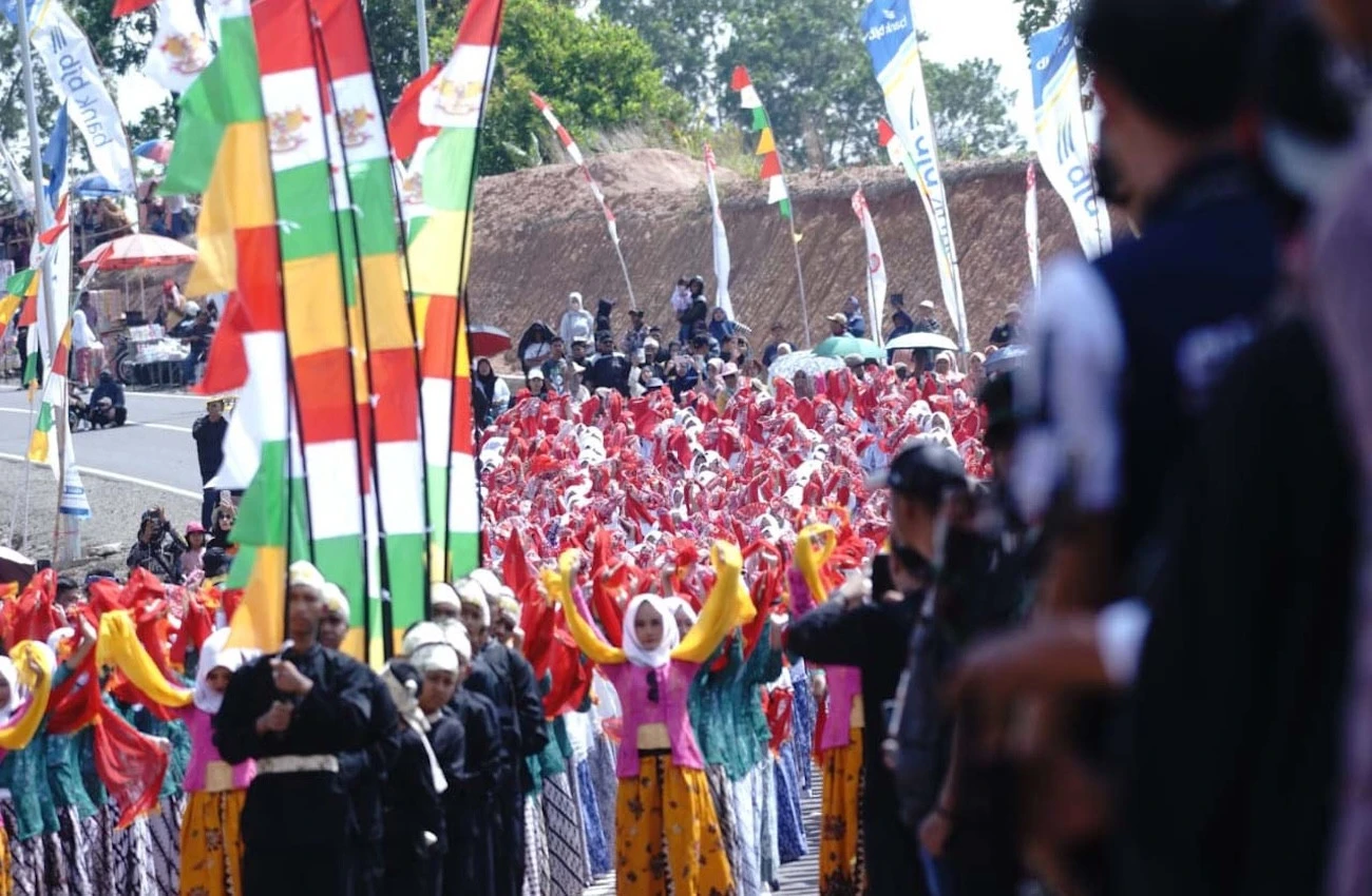 Jalan Lingkar Jatigede Sumedang Resmi Beroperasi, 1.000 Penari Umbul Beraksi