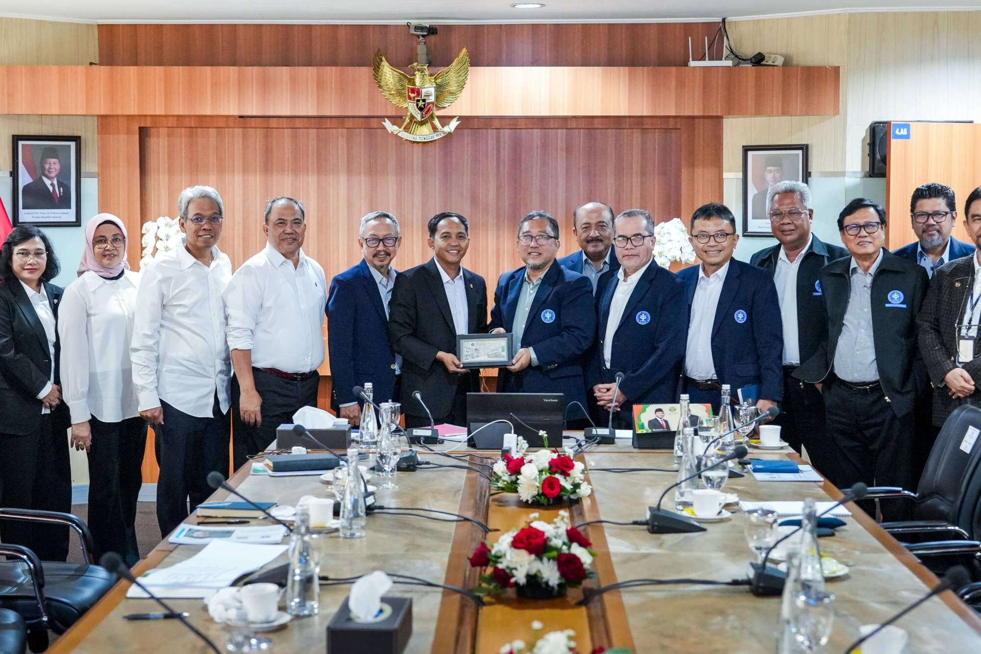 Menhut Bertemu Jajaran Fakultas Kehutanan IPB, Bahas Potensi Kerja Sama Smart Forestry