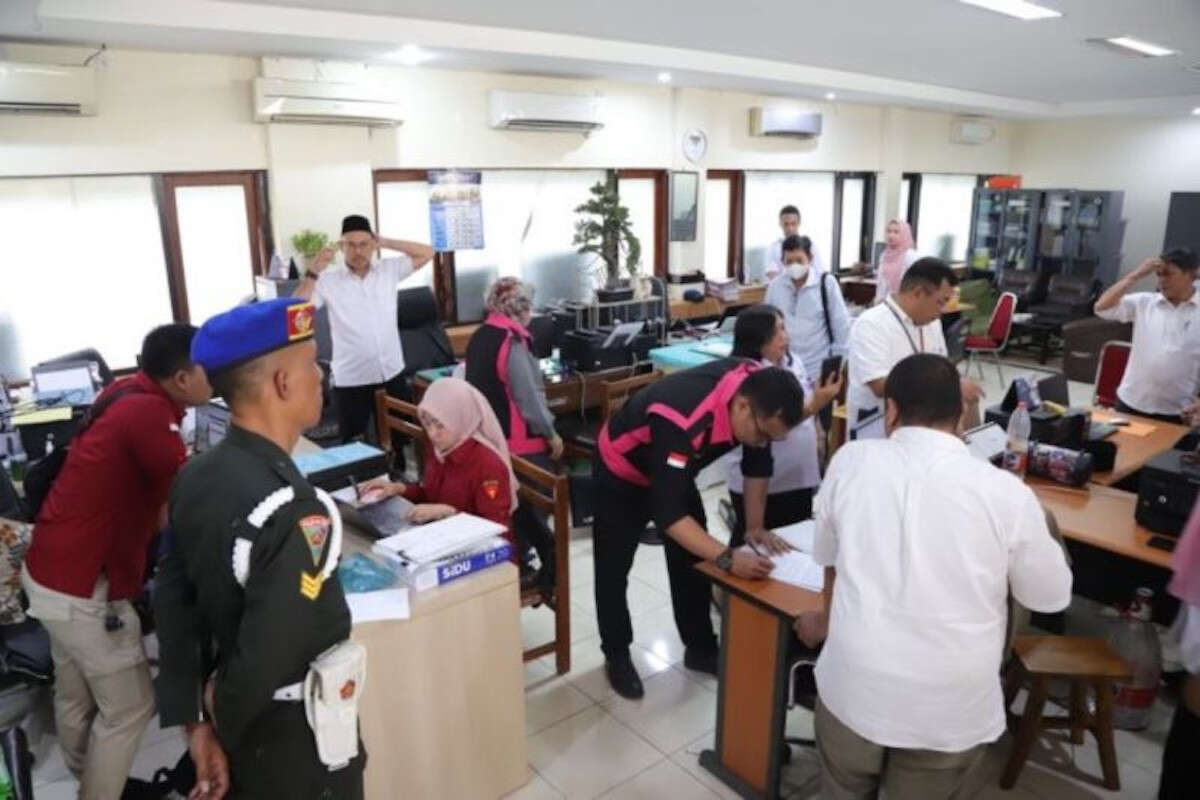 Usut Dugaan Korupsi Dana Hibah SMK, Kejati Geledah Dinas Pendidikan Jatim