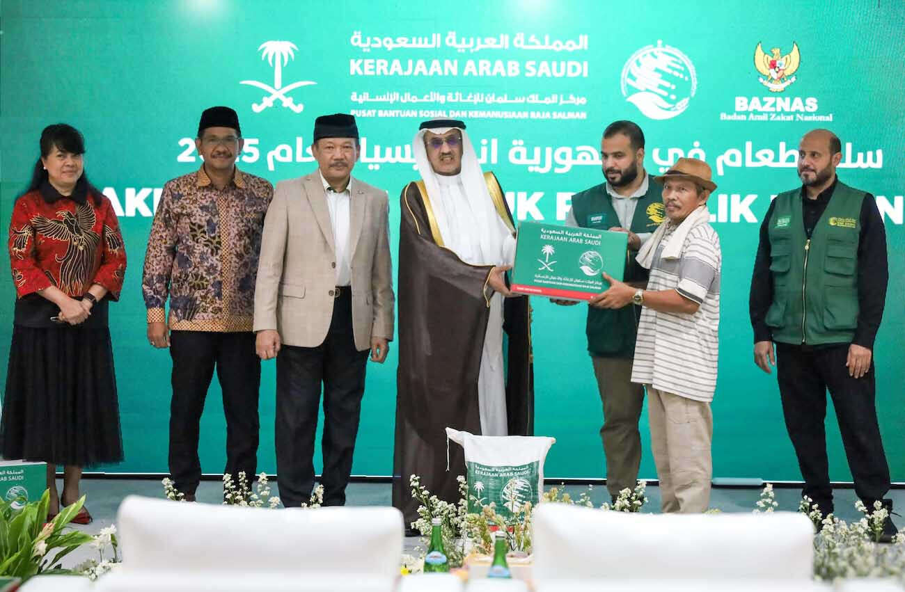 Gandeng BAZNAS, King Salman Salurkan Ribuan Paket Pangan Ramadan