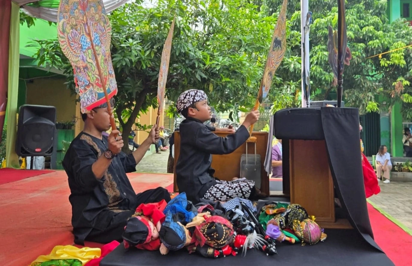 Dalang Cilik John Ismail Ajen Tampil Memesona Semarak Budaya Nusantara