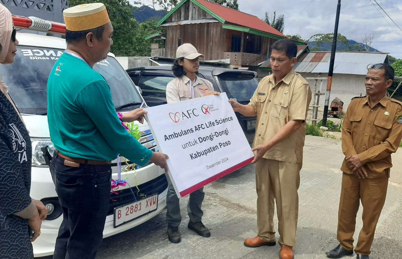 AFC Life Science & YTBN Beri Mobil Ambulans untuk Warga Desa Dongi-Dongi