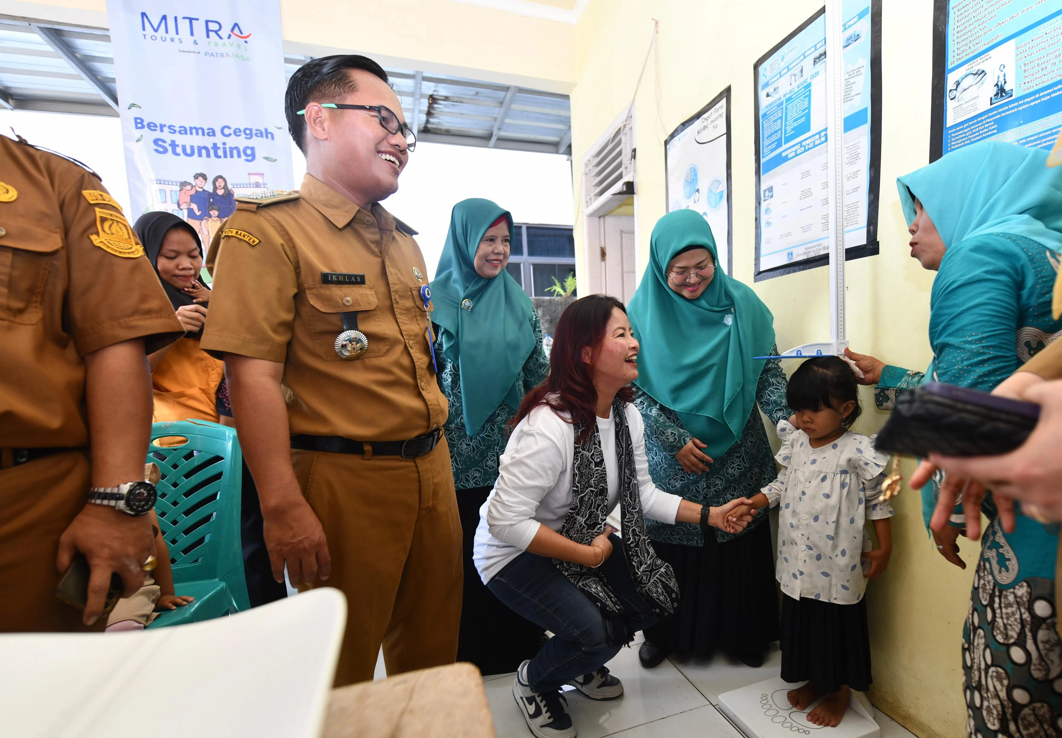 Tekan Stunting, Mitra Tours & Travel Salurkan Paket Makanan Bergizi untuk Anak di Cilegon